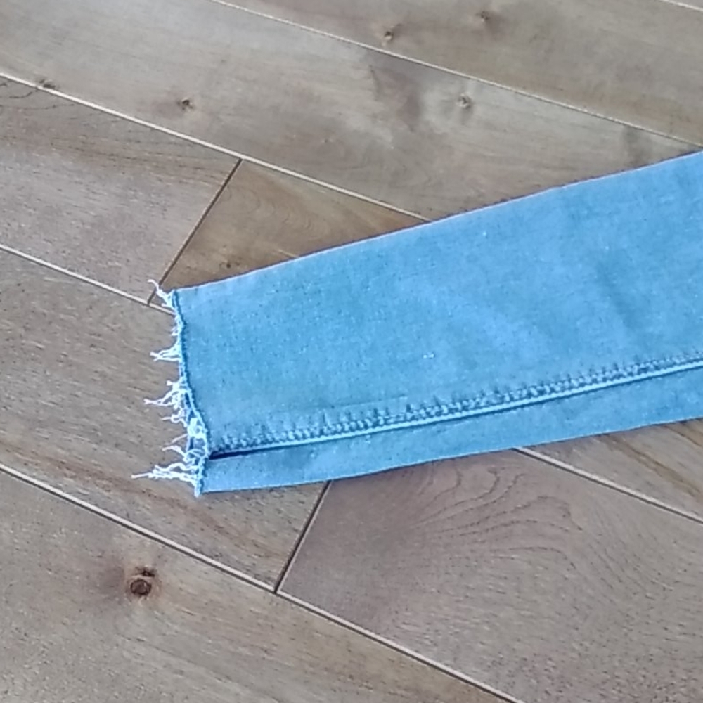 Jeans - Picture 2 of 4